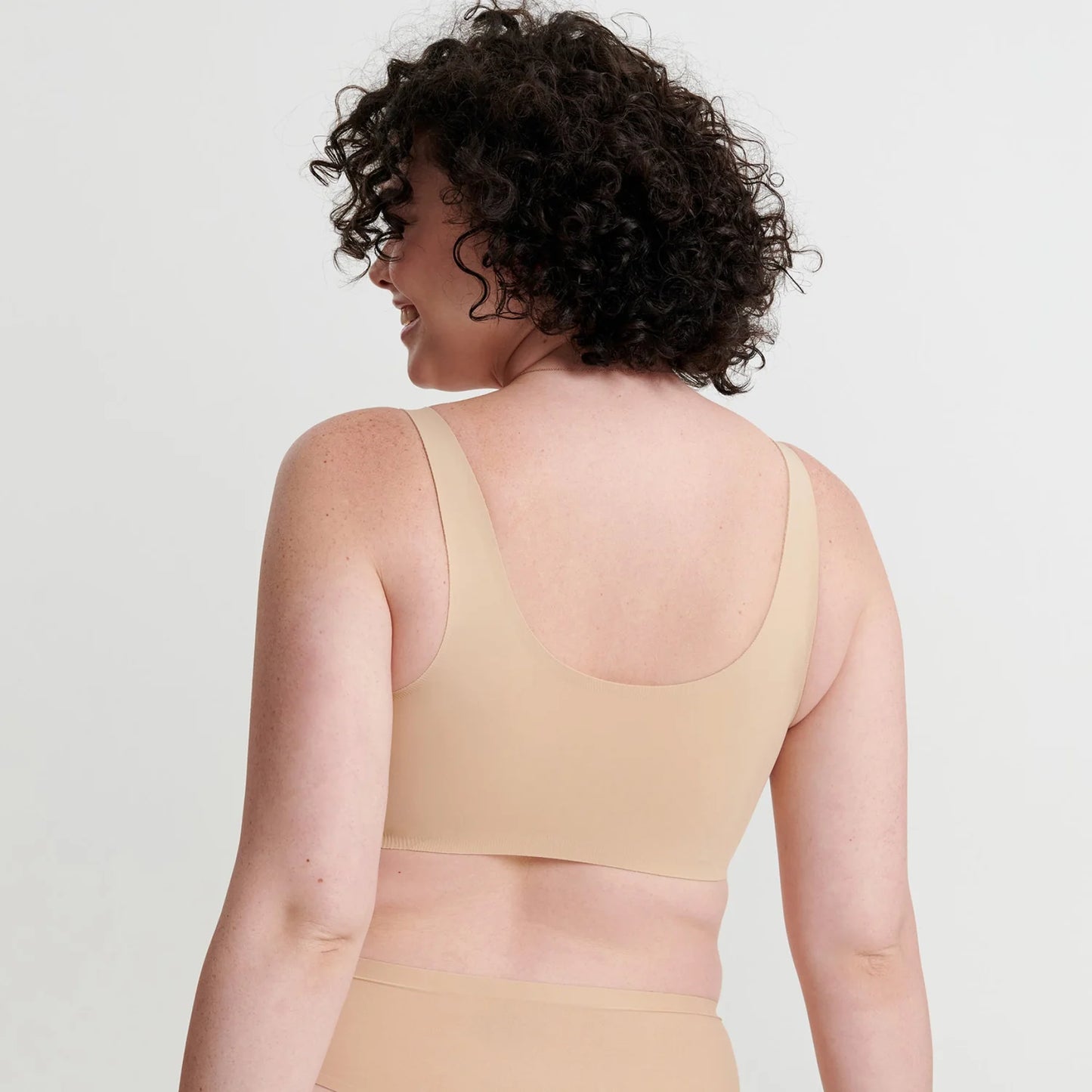 Evelyn & Bobbie Wire-Free Scoop Neck Bra - Sand