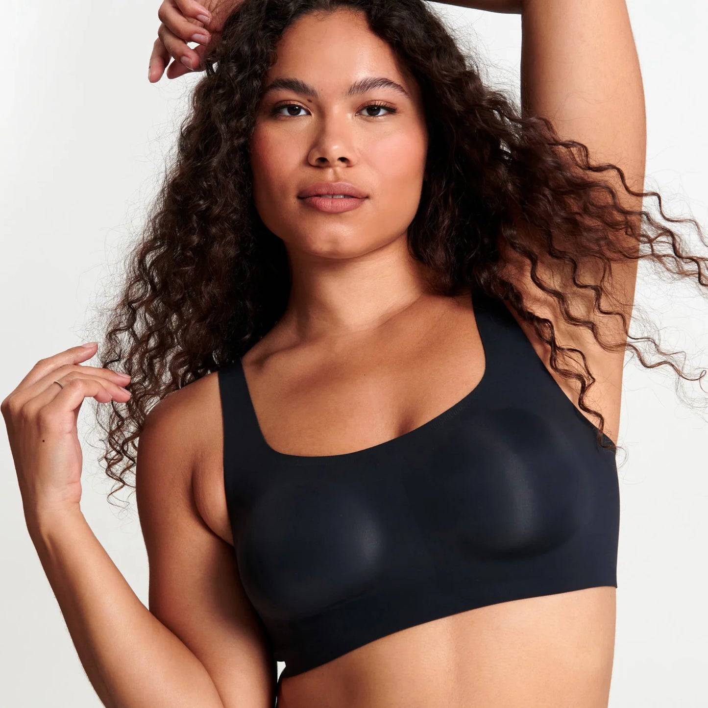 Evelyn & Bobbie Wire-Free Scoop Neck Bra - Black