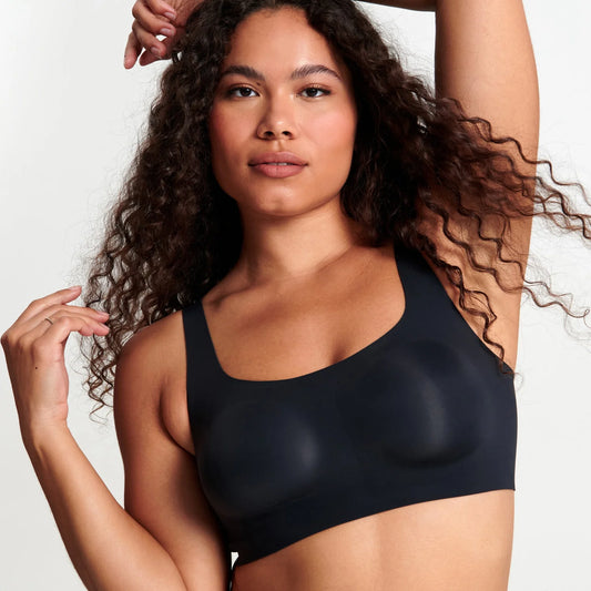 Evelyn & Bobbie Wire-Free Scoop Neck Bra - Black